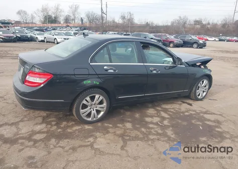 2009 Mercedes-Benz C 300 Luxury 4Matic/Sport 4Matic from USA, damaged, VIN WDDGF81X49R077508
